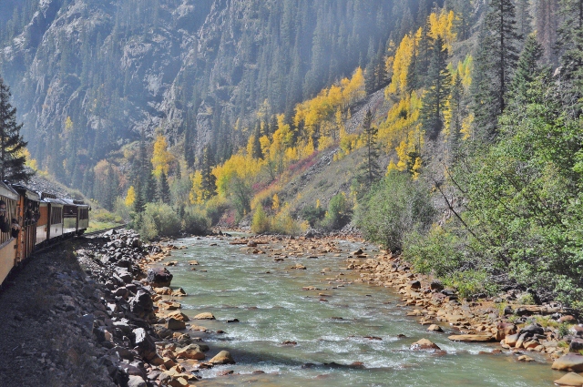 the scenery along the Animas River